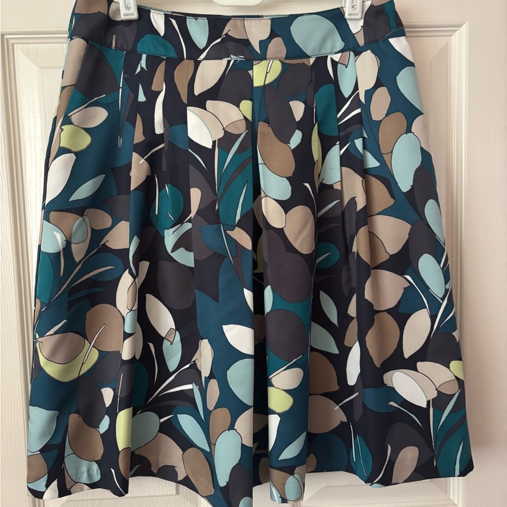 Ann Taylor A-Line Skirt - Teal and Beige Leaf Pattern